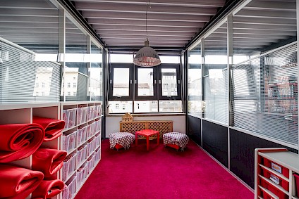 Small retreat for the Picasso group with a fluffy red carpet